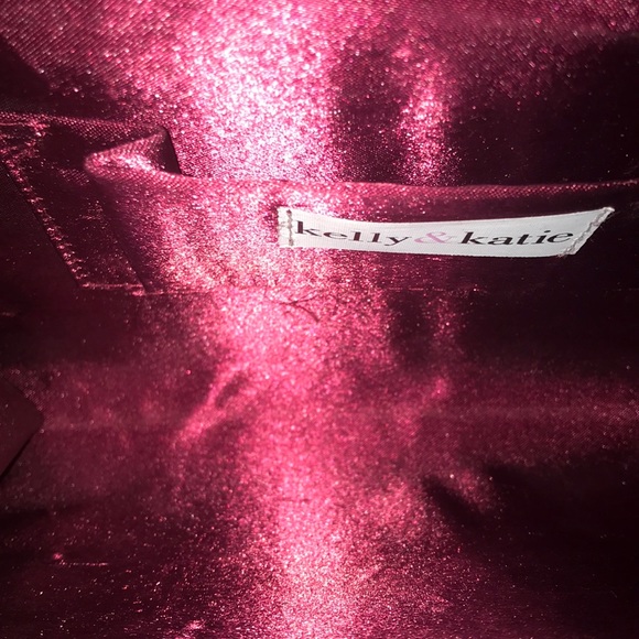 Cute clutch or shoulder bag. - Picture 6 of 8